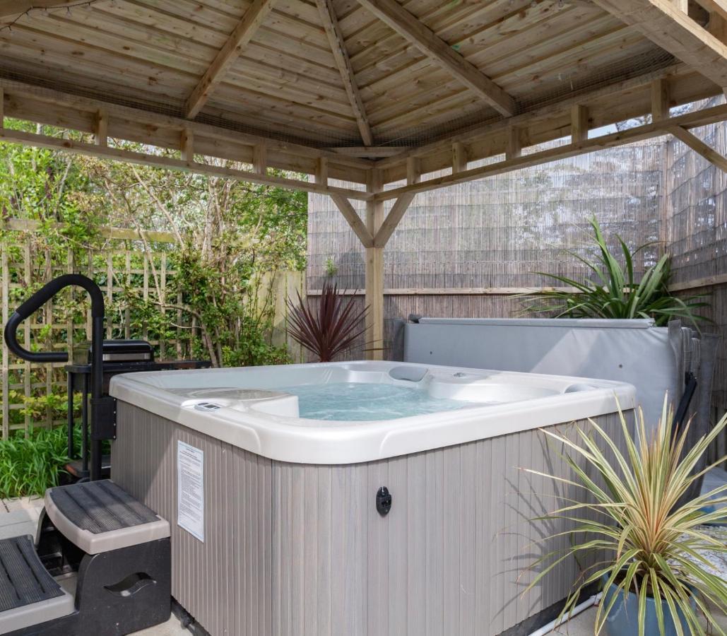 The Studio Castlerock With Hot Tub Bagian luar foto
